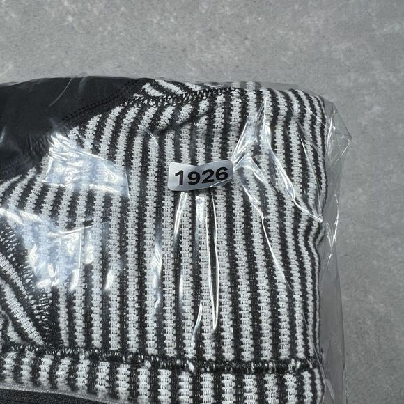 Lululemon Black Run U-Turn 1/4 Zip Pullover Reversible Stripe Women’s Size: 4 - Picture 11 of 11